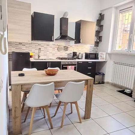 Domus Tiziano 30 Meters From The C Line Apartament *